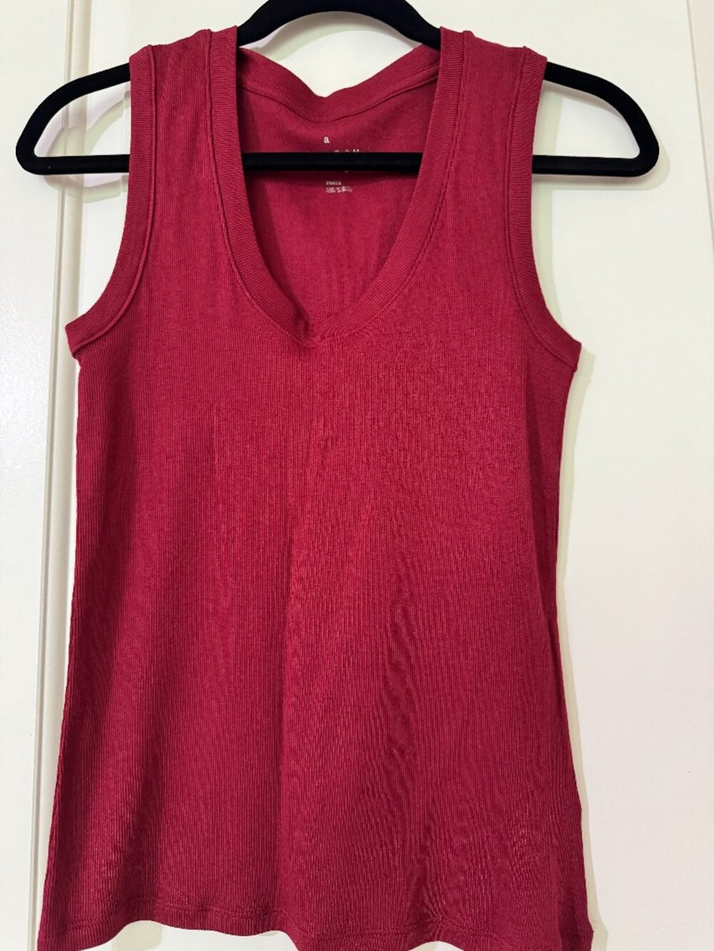 A New Day Maroon Ribbed V-Neck Racerback Tank - Small
